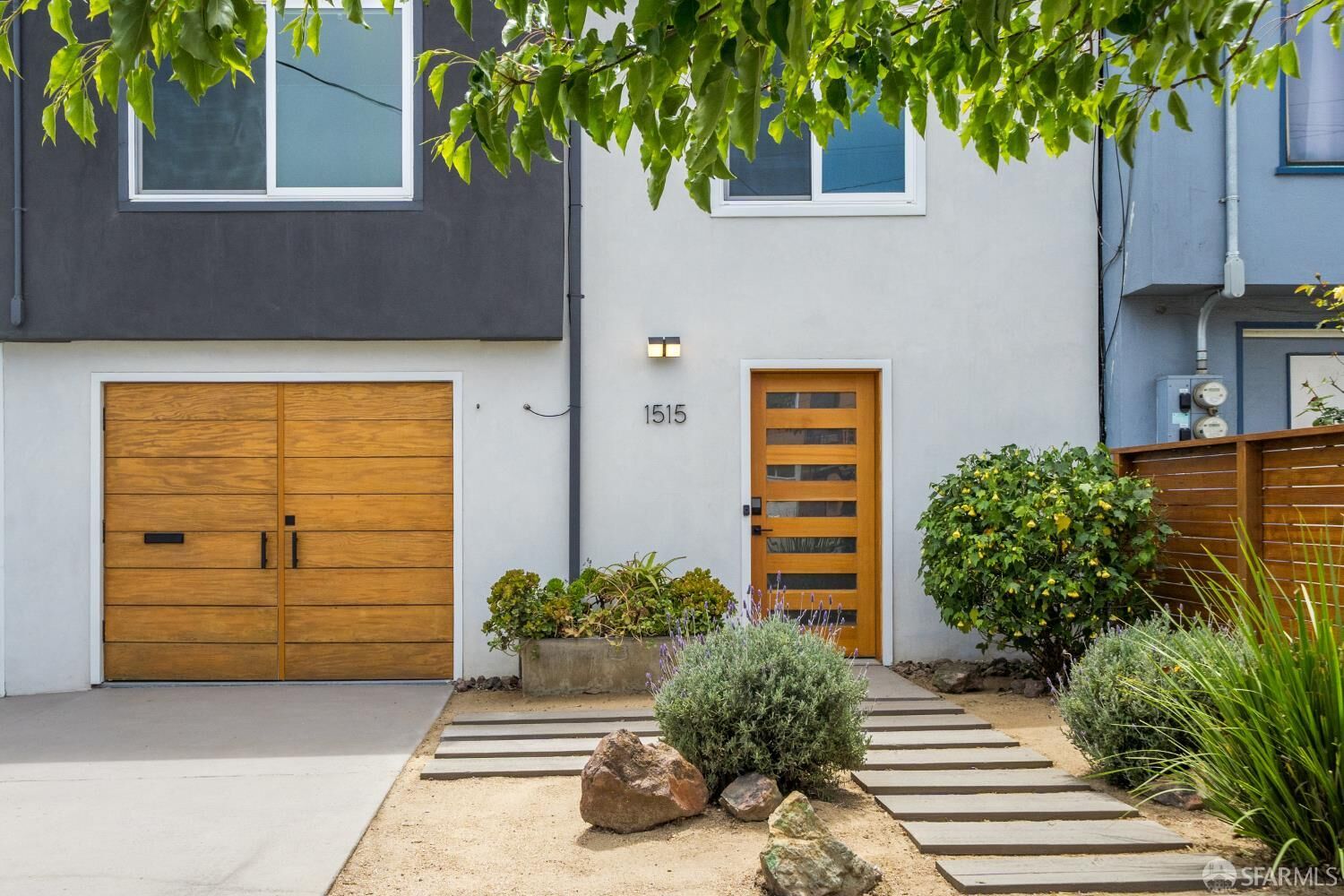 Property Photo:  1515 Van Dyke Avenue  CA 94124 