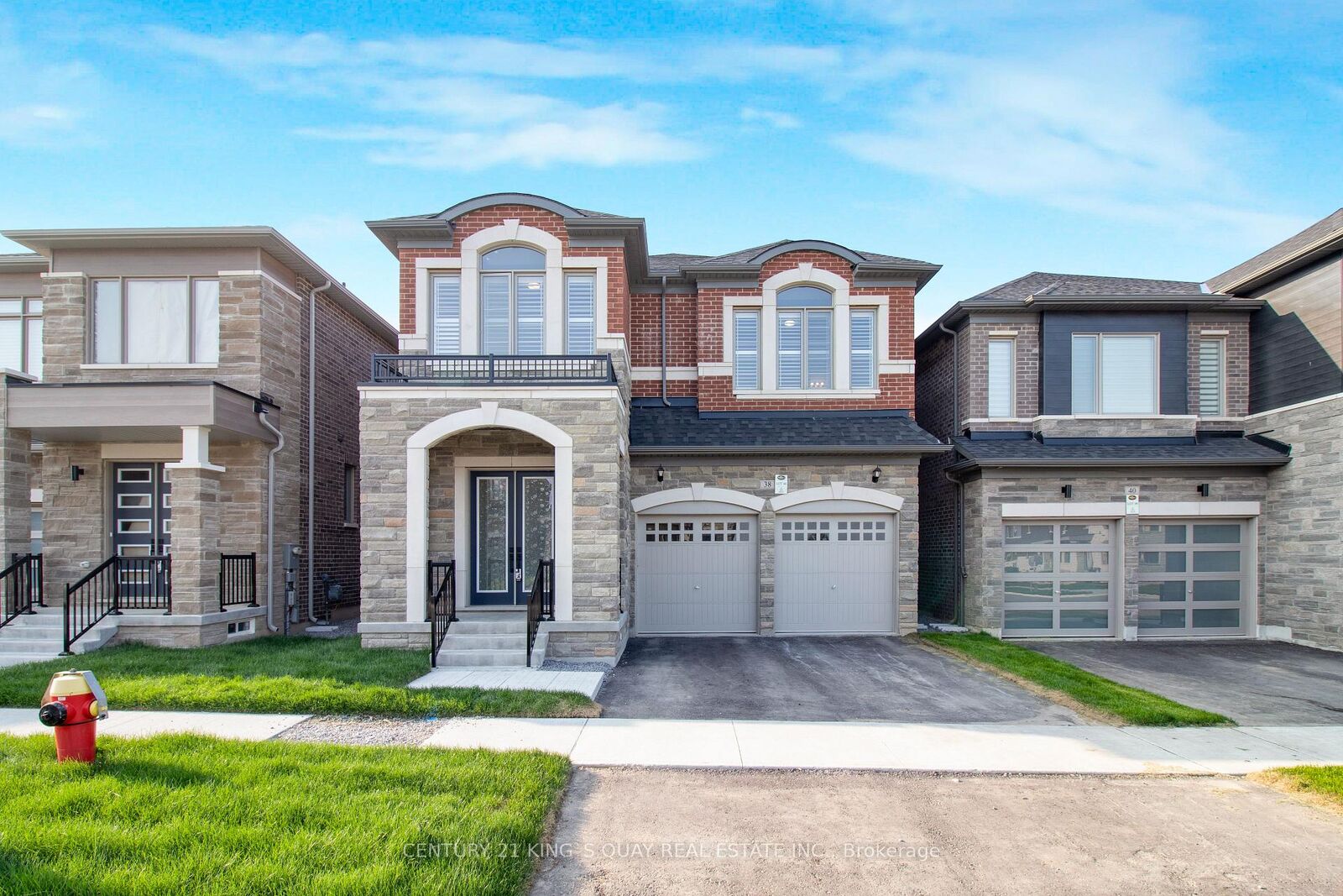 Property Photo:  38 Tipp Drive  ON L4E 1J3 