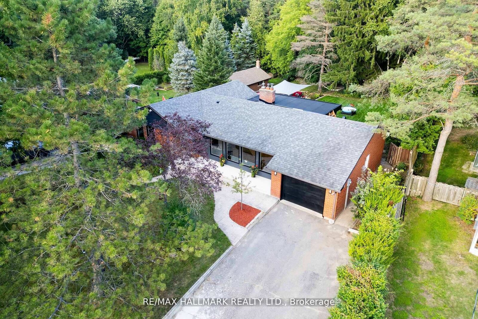 Property Photo: 16831 McCowan Road ON L4A 2A4