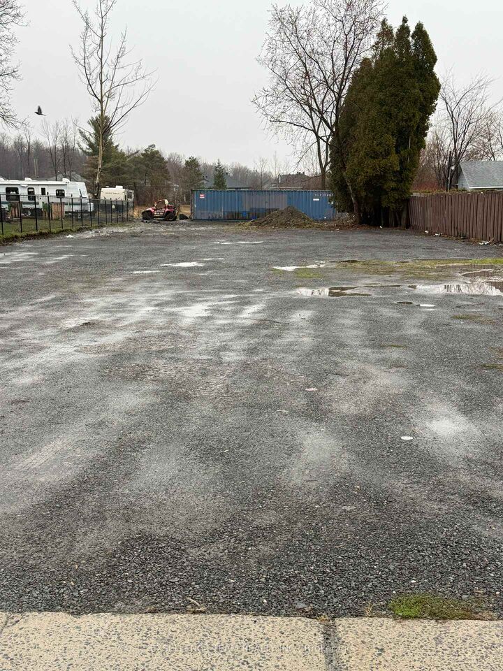 Property Photo:  3007 Pitt Street  ON K6K 1A5 