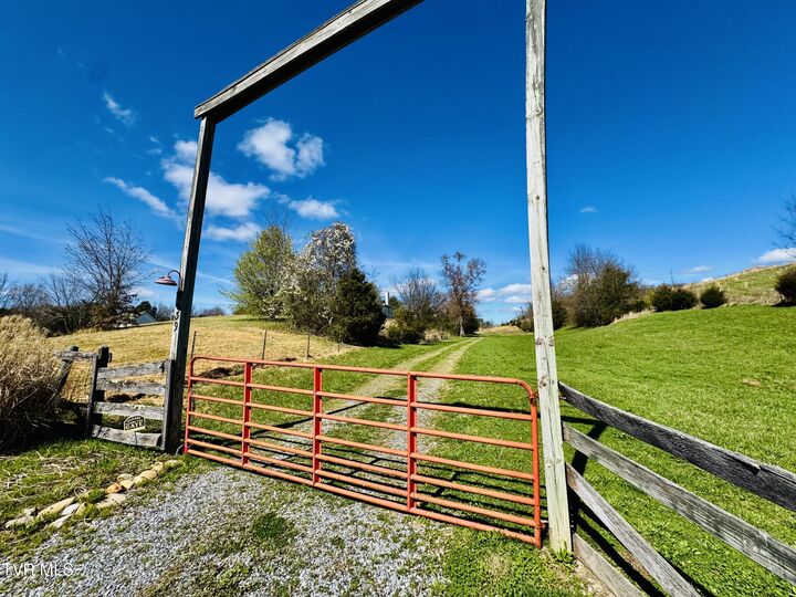 Property Photo:  639 Saylor Hill Road  TN 37681 