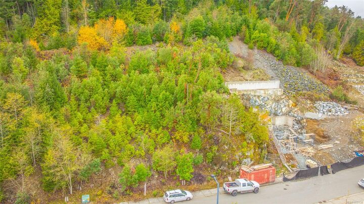 Property Photo: 426 Thetis Dr BC V9G 0A8