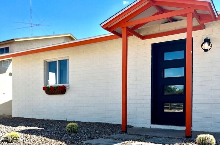 Property Photo:  1233 E Weber Drive  AZ 85288 