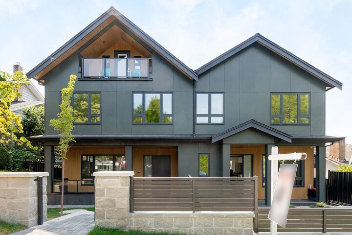 2020 Nanton Avenue — photo 1