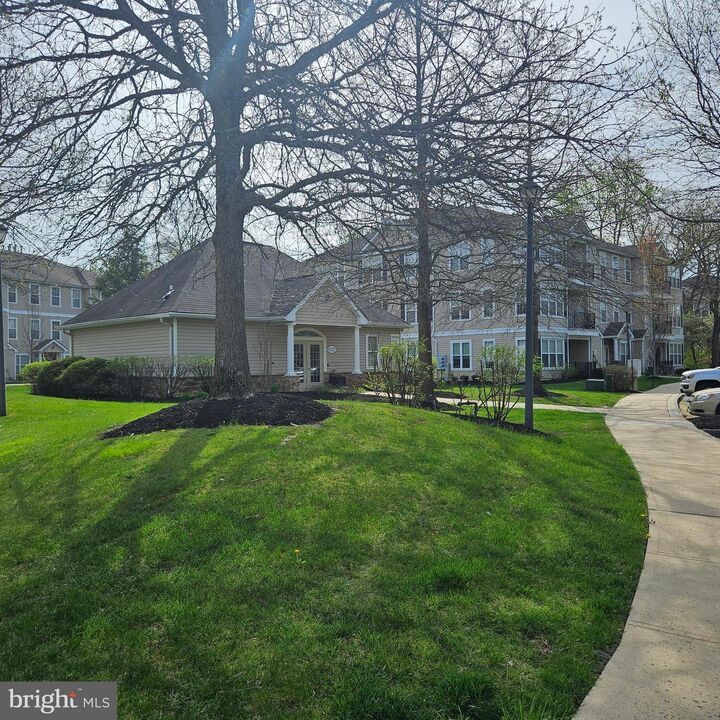 Property Photo:  74 Kyle Way  NJ 08628 