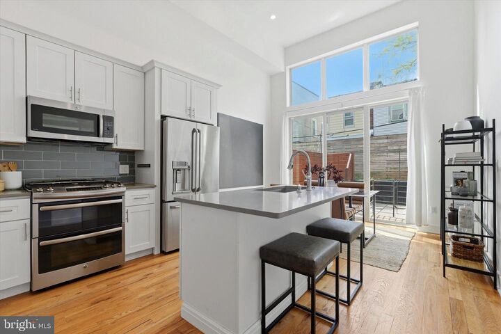 Property Photo:  2414 Manton Street 14  PA 19146 