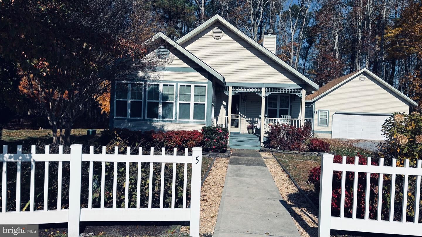 Property Photo:  5 Mary Joe Court  DE 19970 