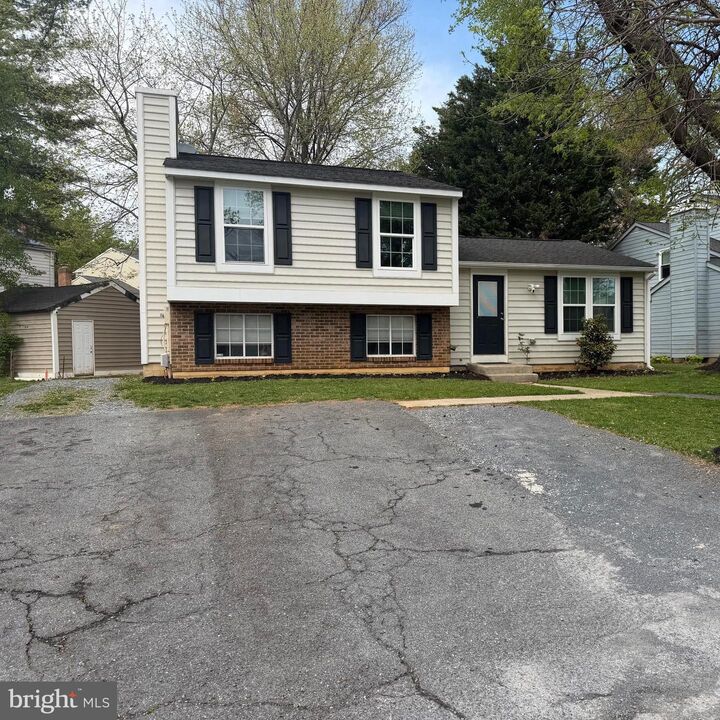 Property Photo:  101 Andover Court  MD 21702 