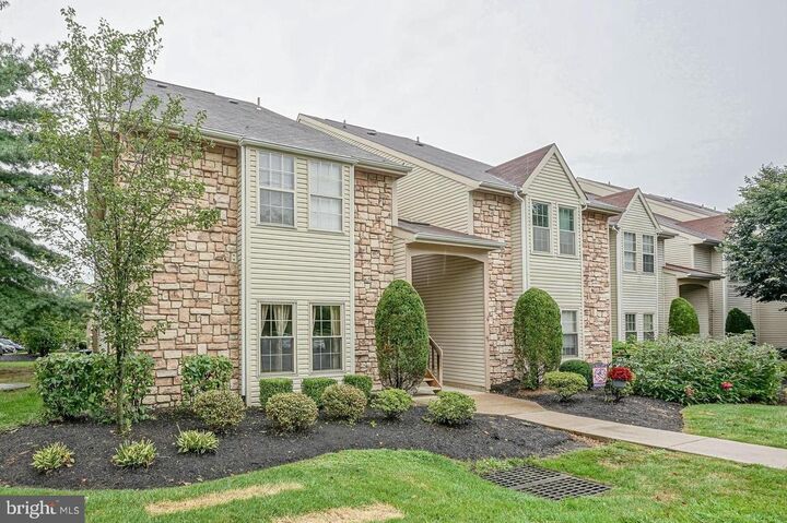 Property Photo:  194 Tavistock  NJ 08034 