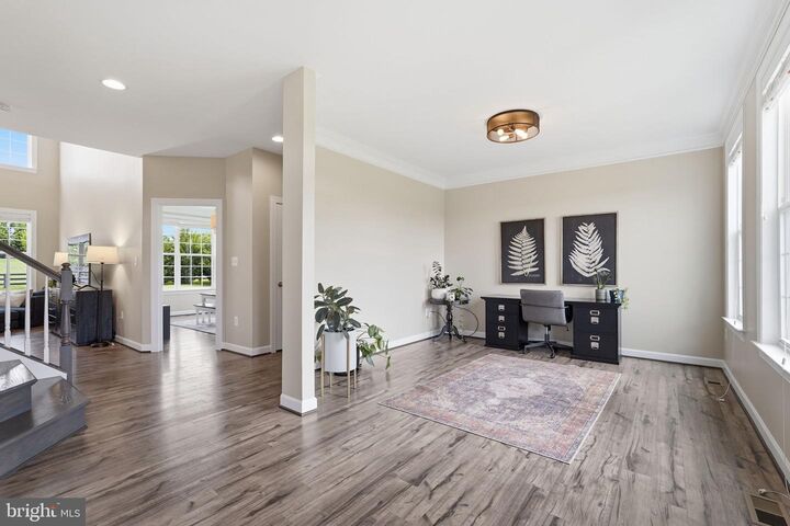 Property Photo: 38640 Woodsage Court VA 20197