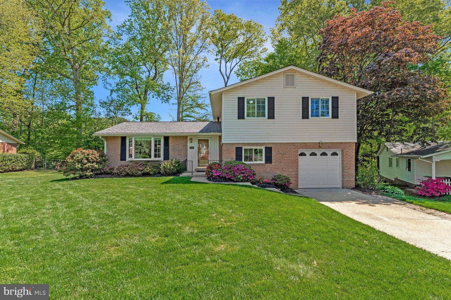 Property Photo:  5392 Gainsborough Drive  VA 22032 