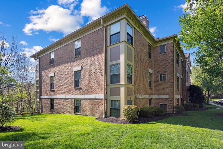 Property Photo:  14211 Quail Creek Way 305  MD 21152 