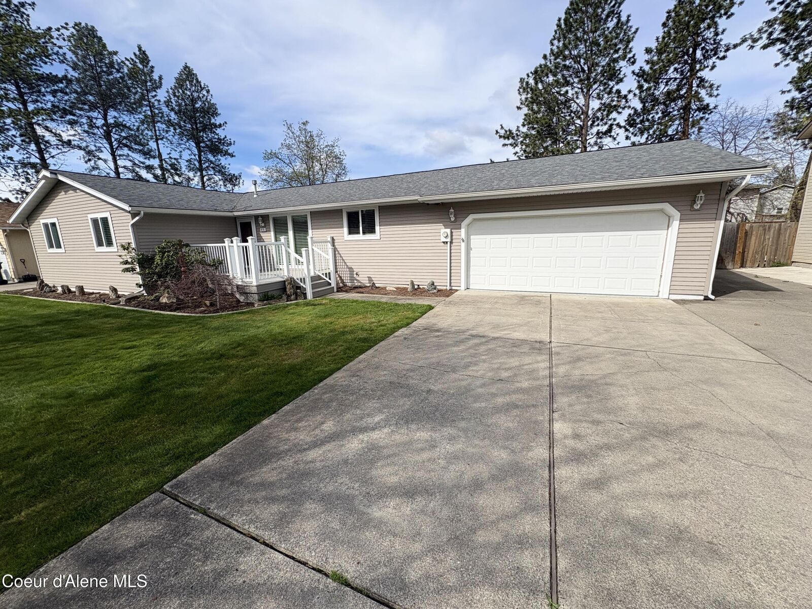 Property Photo:  416 S Timber Ln  ID 83854 