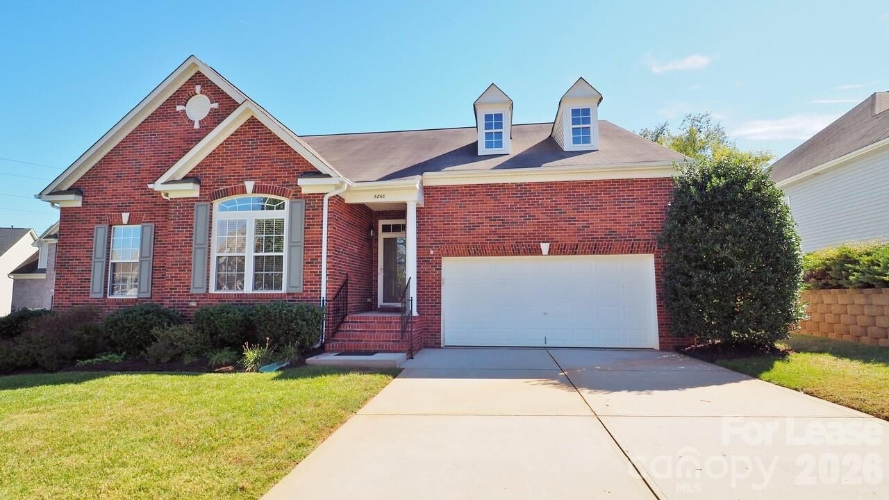 Property Photo: 6860 Lakecrest Court NC 28037
