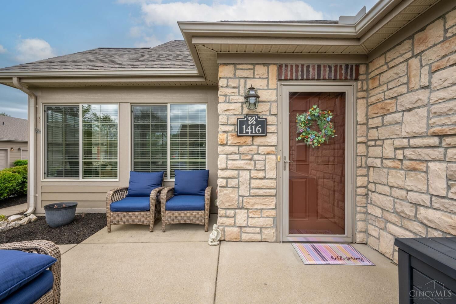 Property Photo:  1416 Cotswold Lane  OH 45013 