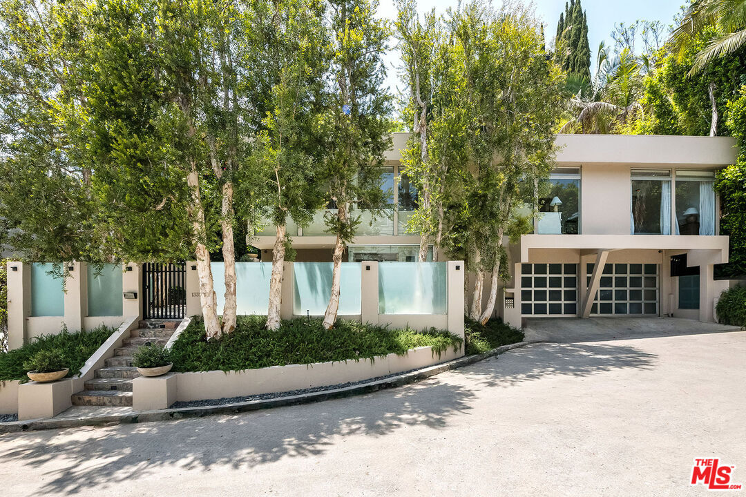 Property Photo:  1331 Cordell Pl  CA 90069 