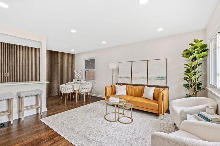 Property Photo:  2526 Shrewsbury Road  OH 43221 