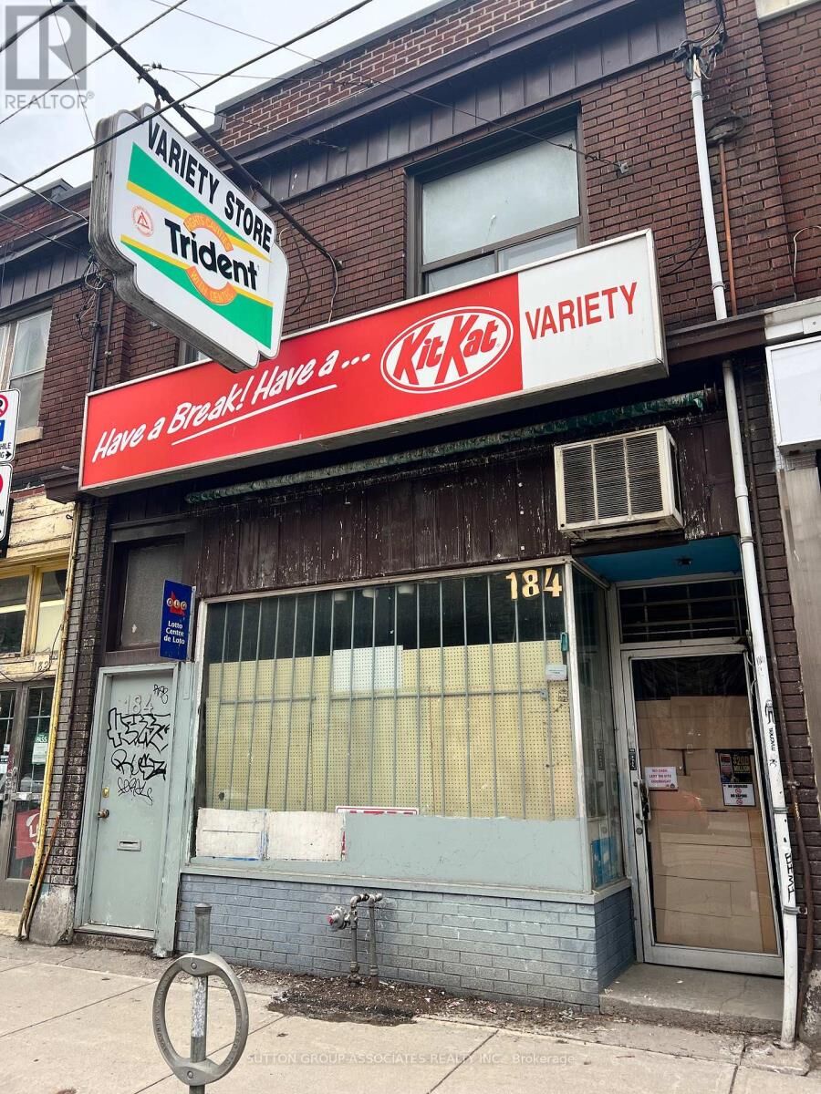 Property Photo:  184 Carlton Street  ON M5A 2K6 