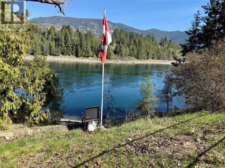 Photo de la propriété:  604 11th Street  BC V1N 2J9 