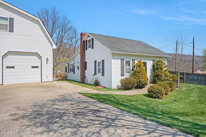 Property Photo:  844 Neitz Valley Road  PA 17870 