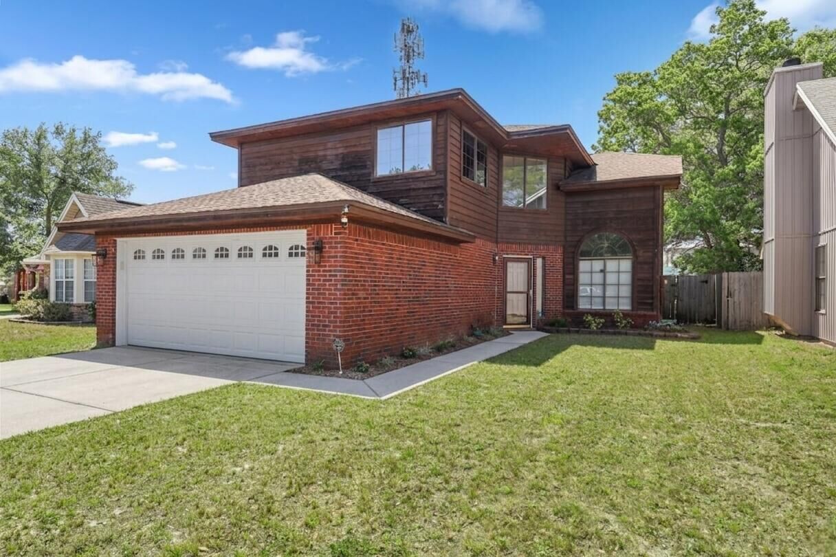Property Photo: 193 Woodland Park Circle FL 32569