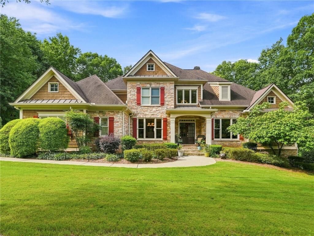 Property Photo: 806 Waterford Estates Manor GA 30115