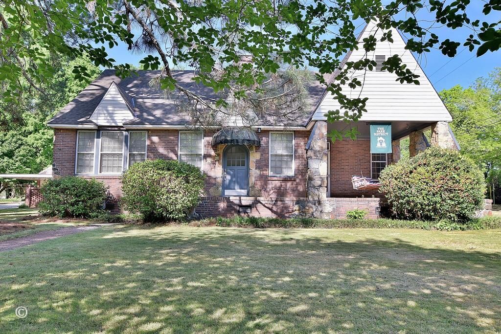 Property Photo:  2715 17th Avenue  GA 31901 