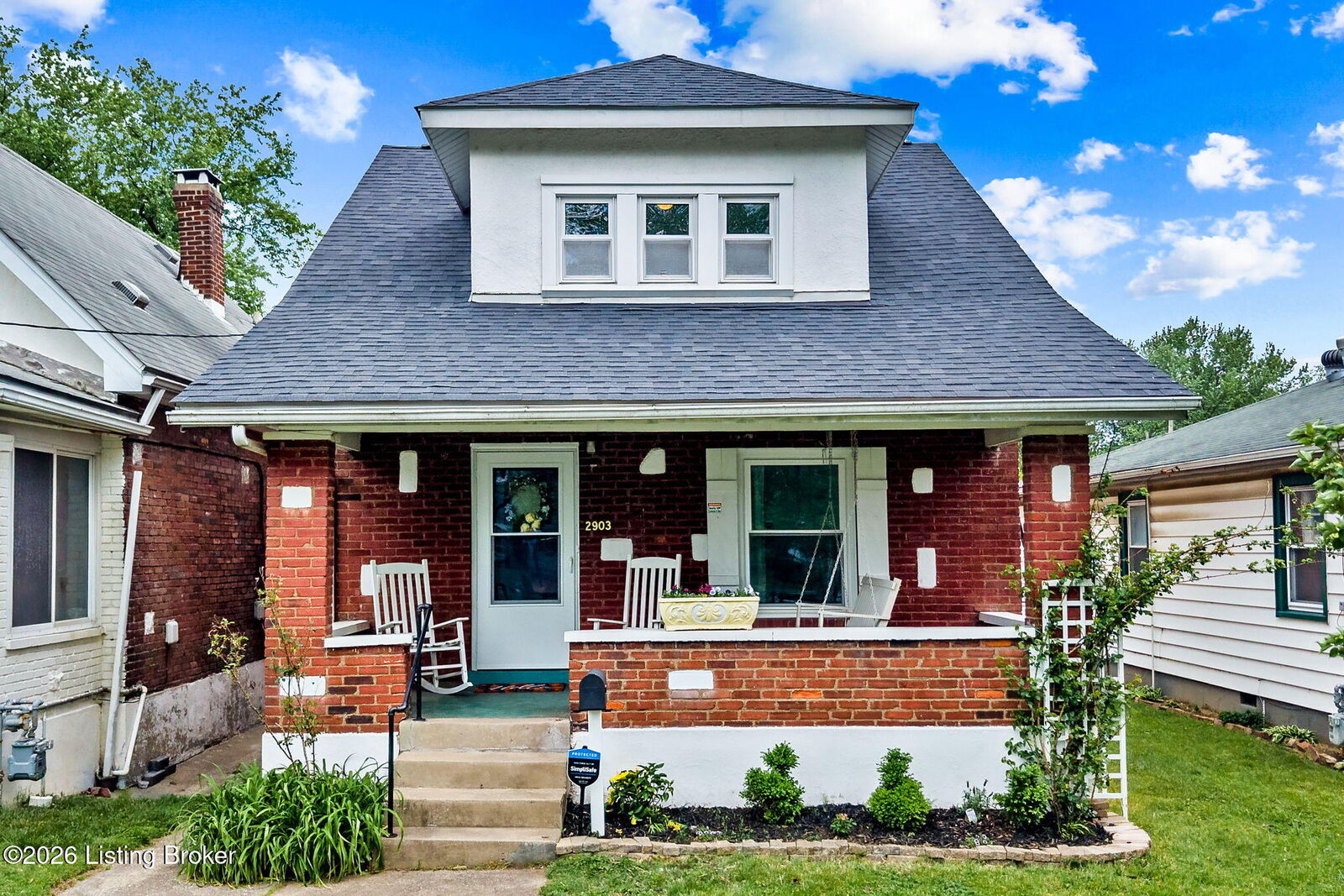 Property Photo:  2903 Rowan St  KY 40212 