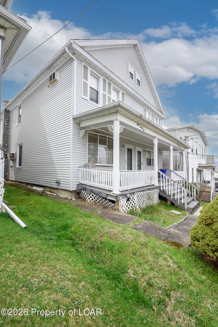 Property Photo:  724 Cherry Street  PA 18505 