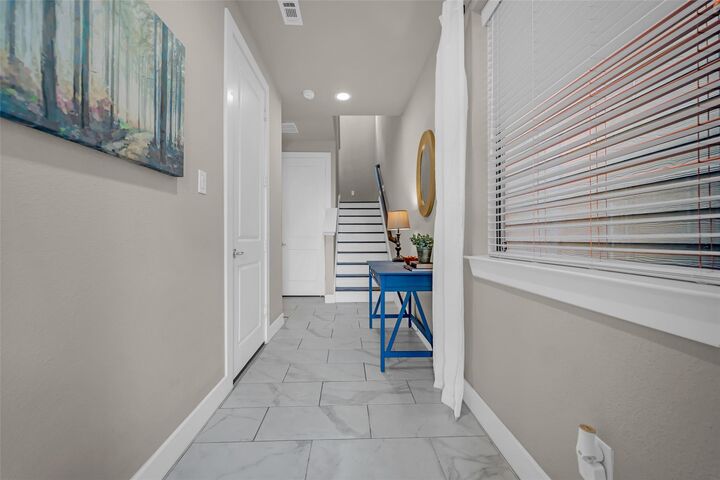 Property Photo:  3411 Kensington Yellow Place  TX 77008 