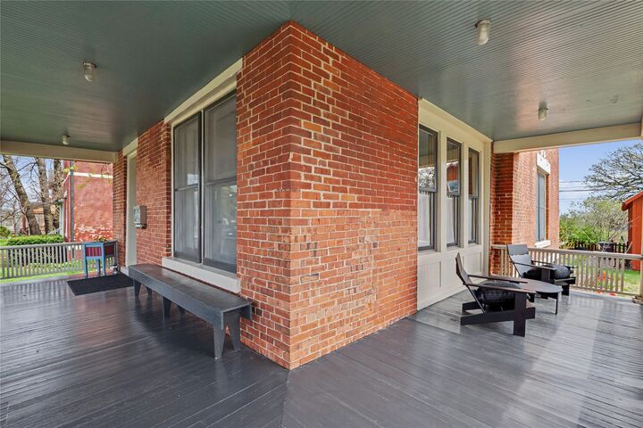 Property Photo: 905 18th Street IA 50314