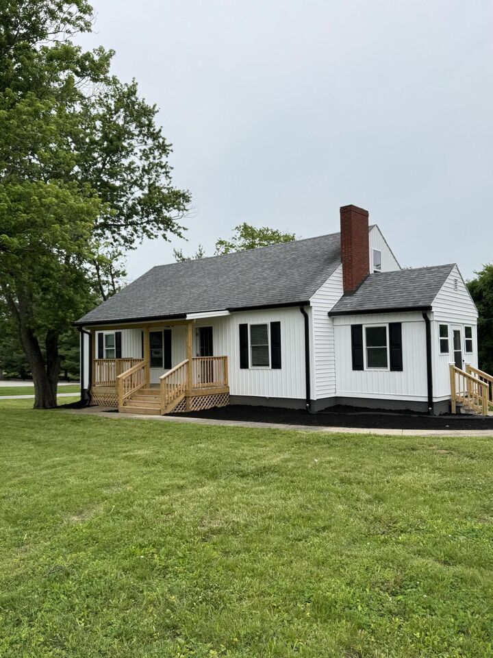 Property Photo: 600 E Lexington Avenue KY 40422