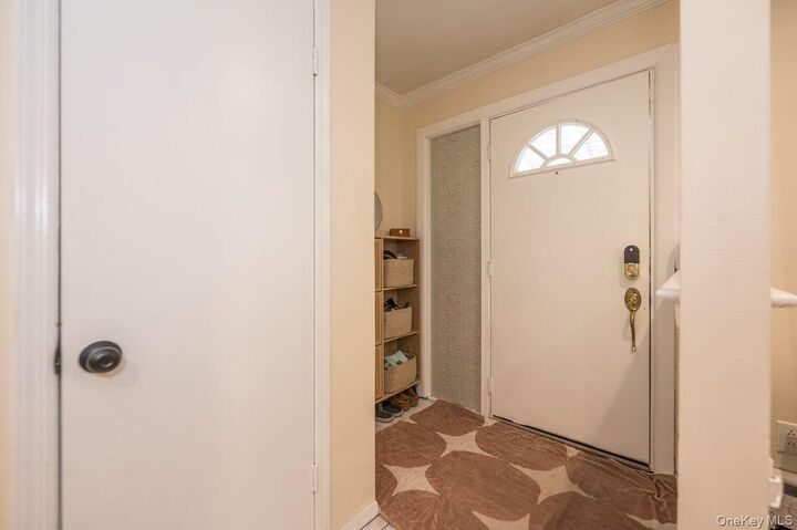 Property Photo:  635 Revere Avenue  NY 10465 