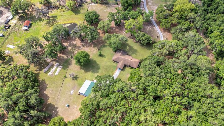 Property Photo:  1520 Legacy Woods Court  FL 34736 