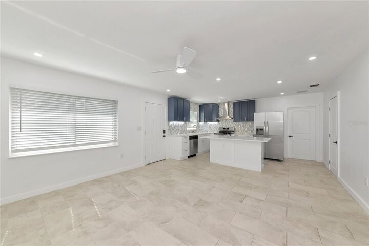 Property Photo:  2506 41st Street E  FL 34208 