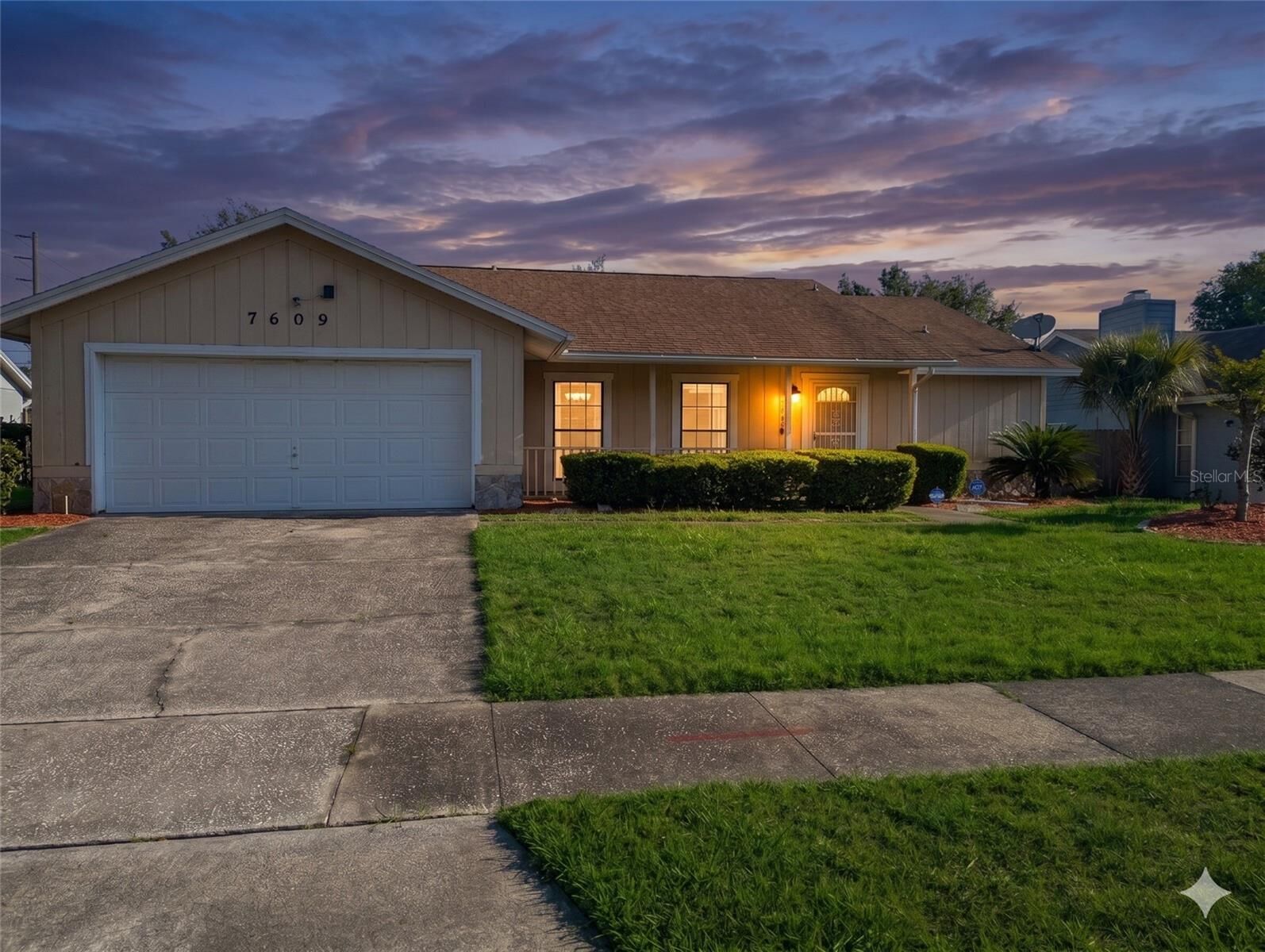 Property Photo:  7609 Telford Court  FL 32818 