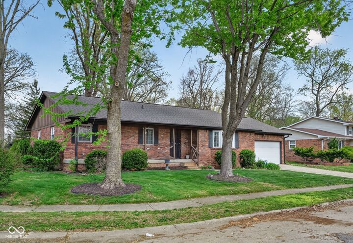 Property Photo:  8516 Palm Court  IN 46219 