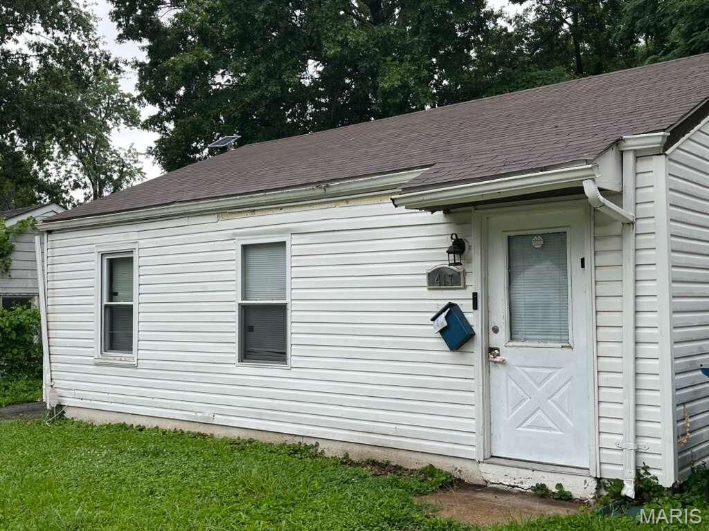Property Photo:  417 Mueller Avenue  MO 63135 
