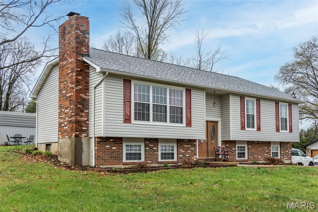 Property Photo:  10 Dogwood Drive  MO 63077 