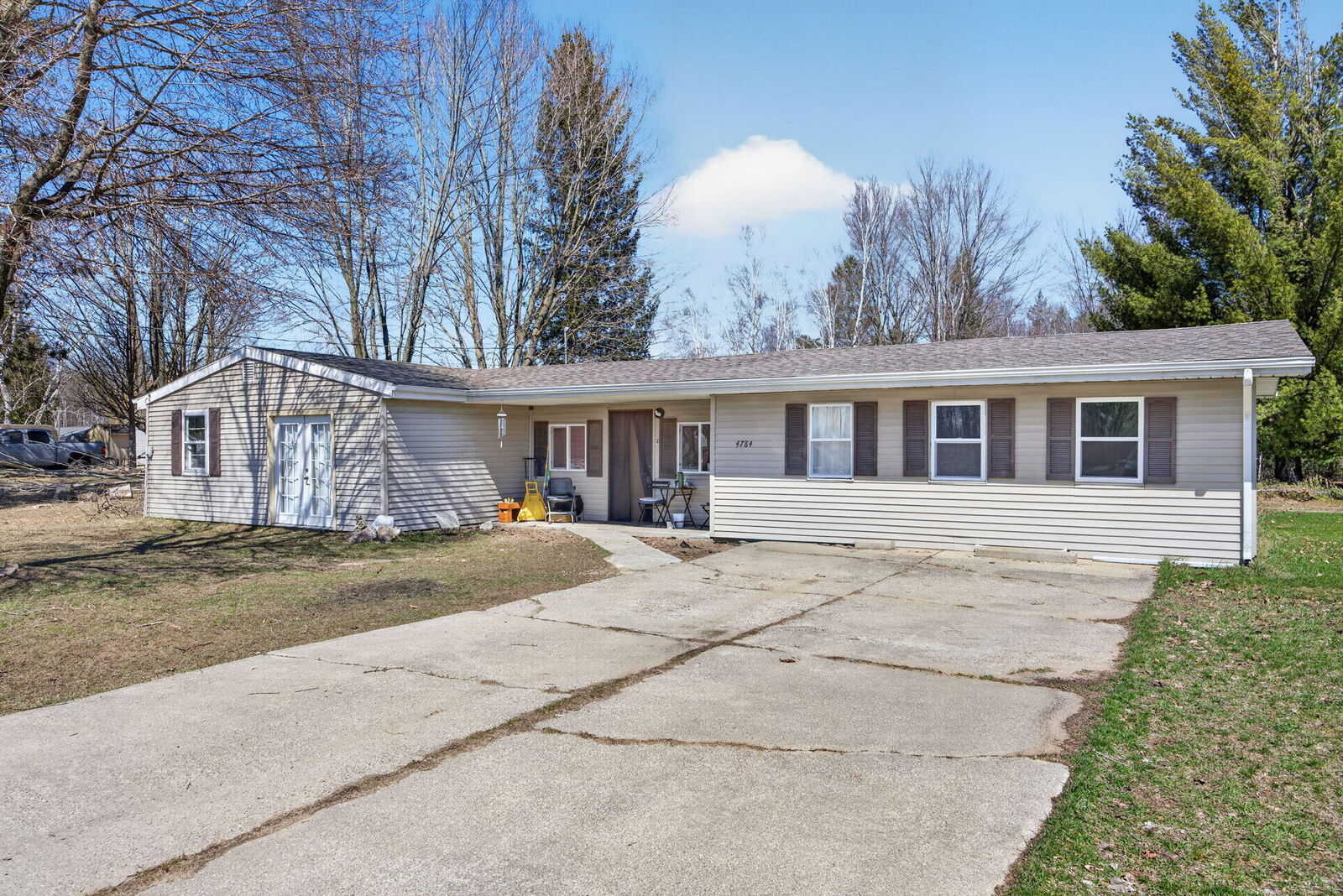 Property Photo:  4784 1st Street  MI 49305 