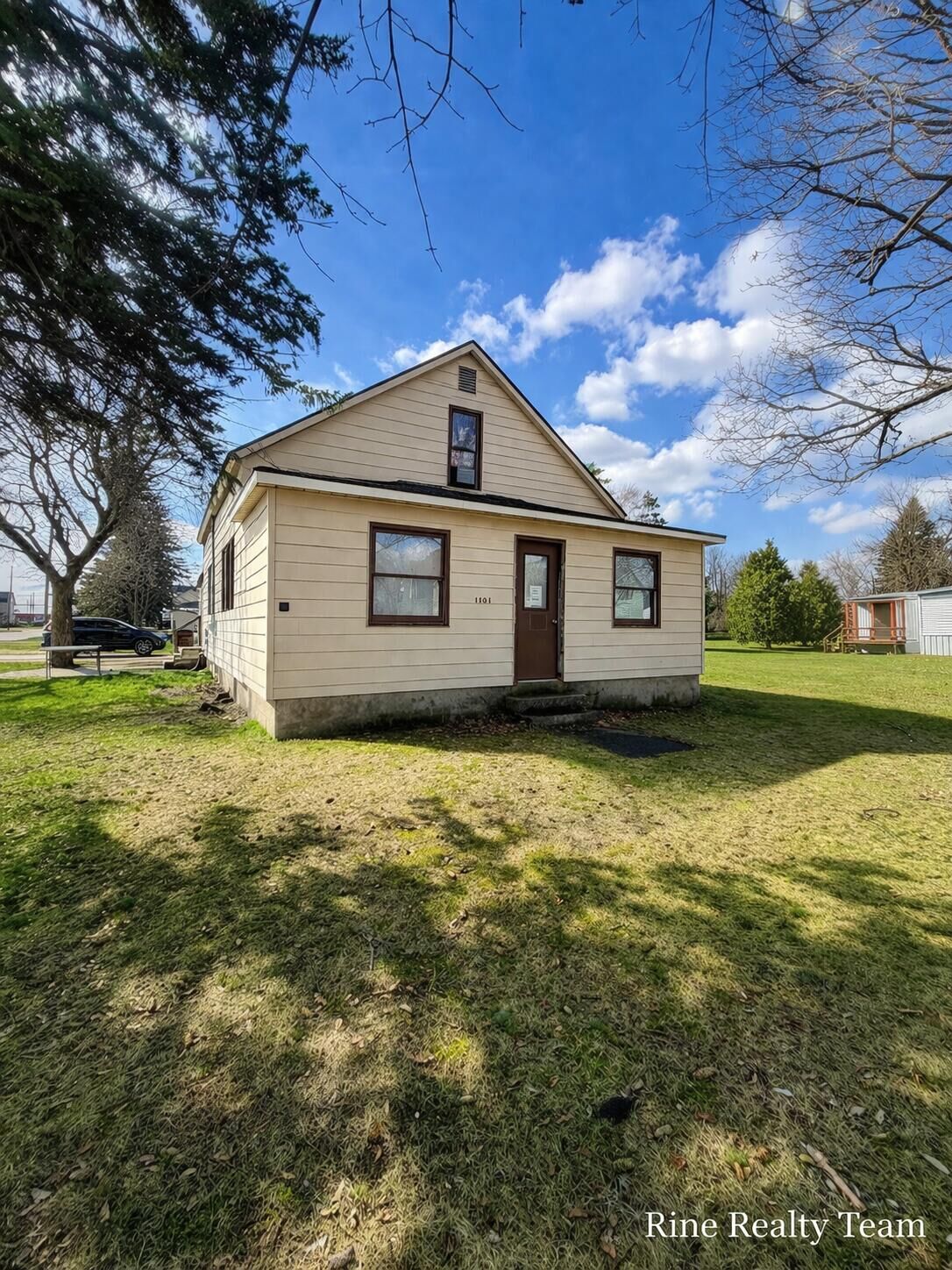 Property Photo:  1101 Manning Street  MI 49601 