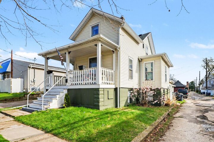 Property Photo:  711 Jones Street  MI 49085 