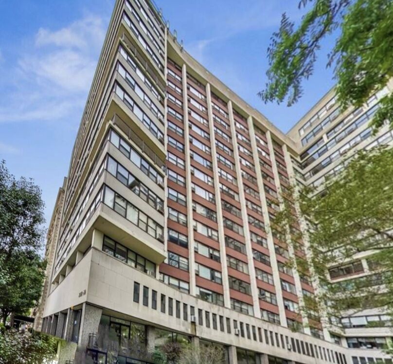 Property Photo:  3410 N Lake Shore Drive 15E  IL 60657 