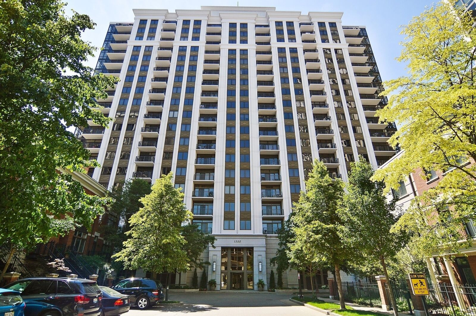 Property Photo:  1322 S Prairie Avenue 913  IL 60605 