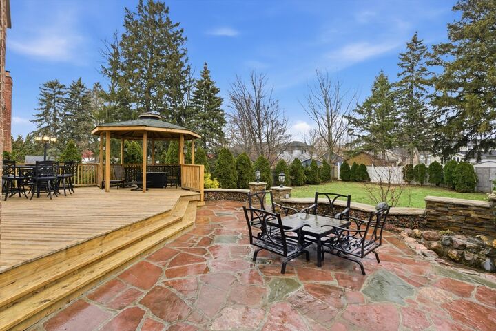 Property Photo:  395 S Scott Street  IL 60126 