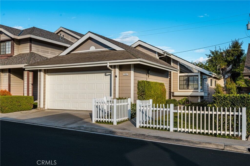 Property Photo: 12557 Wedgwood Circle CA 92780