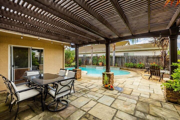 Property Photo:  10044 Oglethorpe Way  CA 95624 