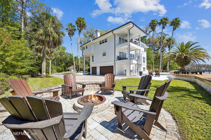 Property Photo: 14030 Mandarin Oaks Lane FL 32223