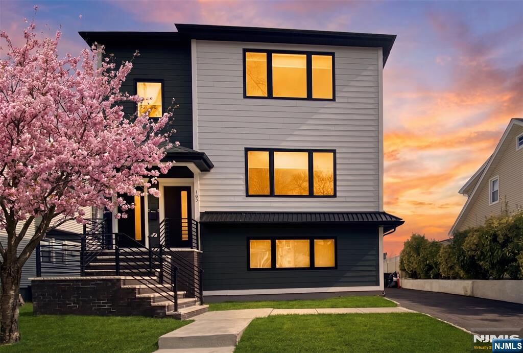 Property Photo:  105 Feronia Way 2nd Fl  NJ 07070 