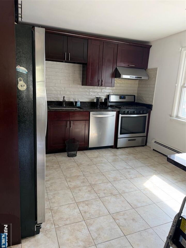 Property Photo:  102 Harcourt Avenue  NJ 07621 
